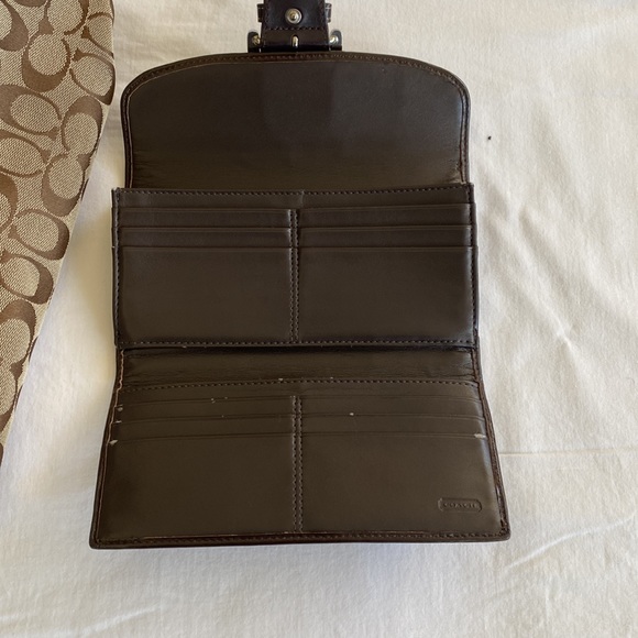 Coach Signature Soho Shoulder Bag F18750 - Picture 12 of 16